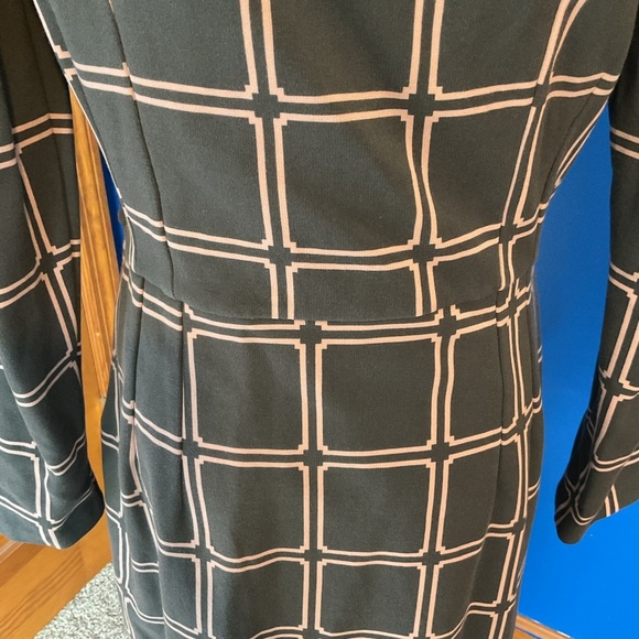 Boden Eliza Ponte Dress Geometric Square. Olive Green with Pink. Size 8 Long. - Picture 4 of 9
